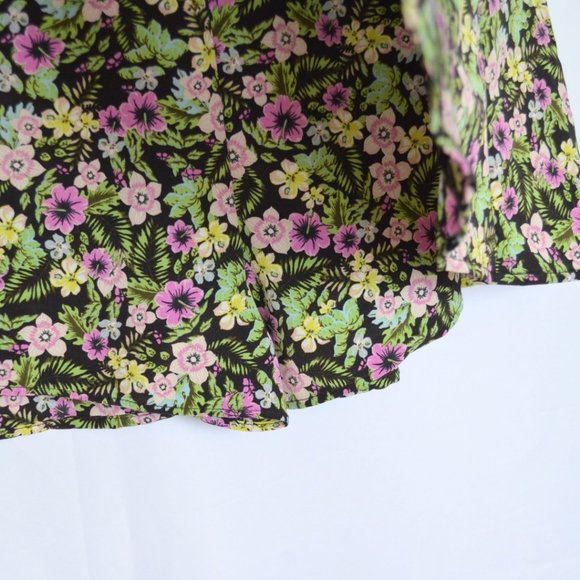 Zara Floral Print Multicolor Purple Green Mini Skirt (Built in Shorts) - Picture 3 of 4